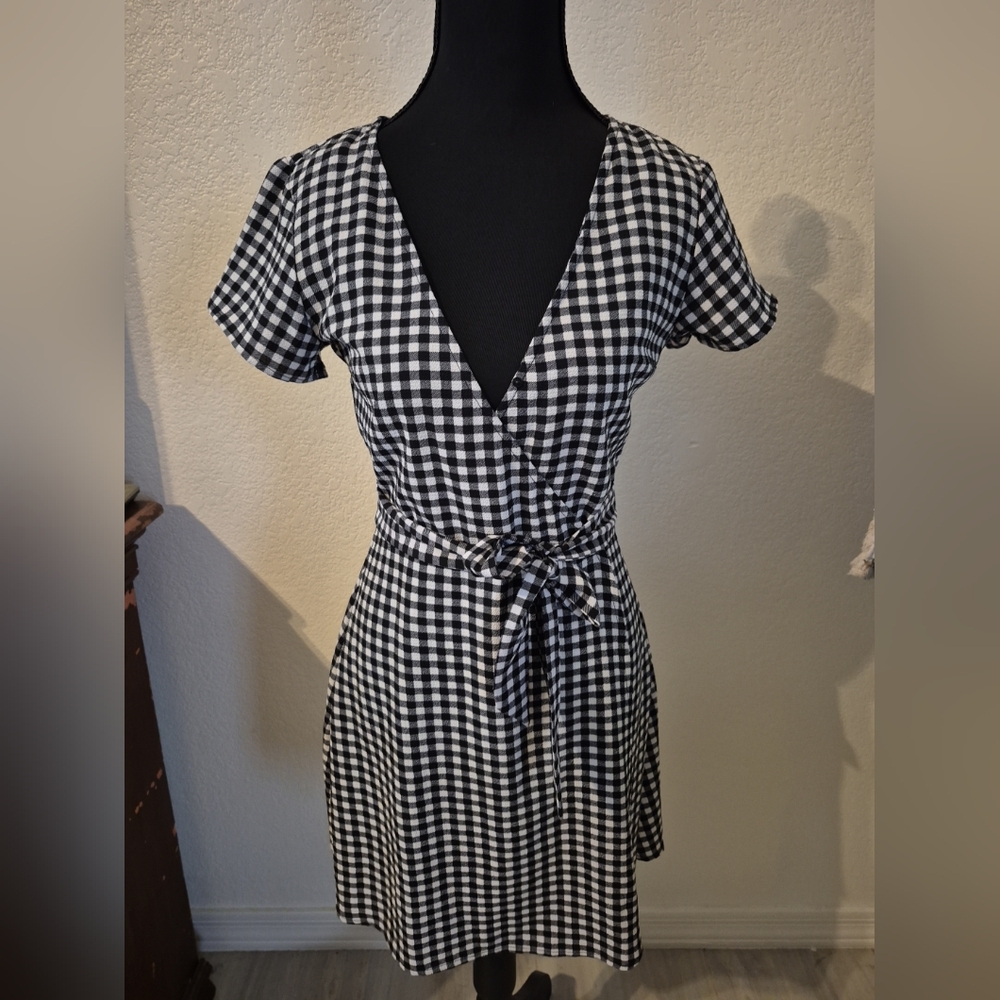 Black and White Gingham Wrap Dress Divided H&M